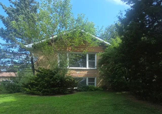 16w740-56th-place-clarendon-hills-il-60514/hzid_383e8d62