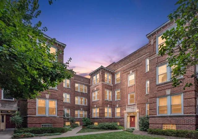 2622-n-spaulding-ave-3n-chicago-il-60647/hzid_2f1e472f