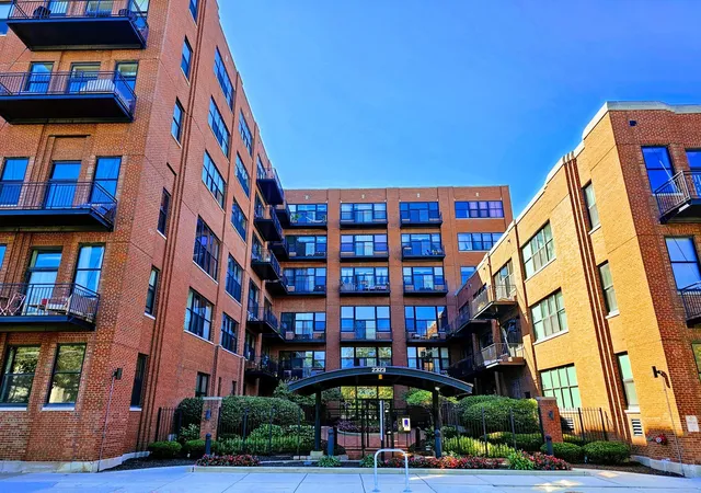 2323-w-pershing-rd-616-chicago-il-60609/hzid_5ba3416a