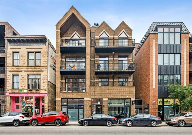2240-w-north-ave-2e-chicago-il-60647/hzid_5c0e9100