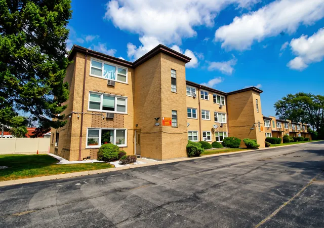 10741-s-pulaski-rd-2c-chicago-il-60655/hzid_0218d24c