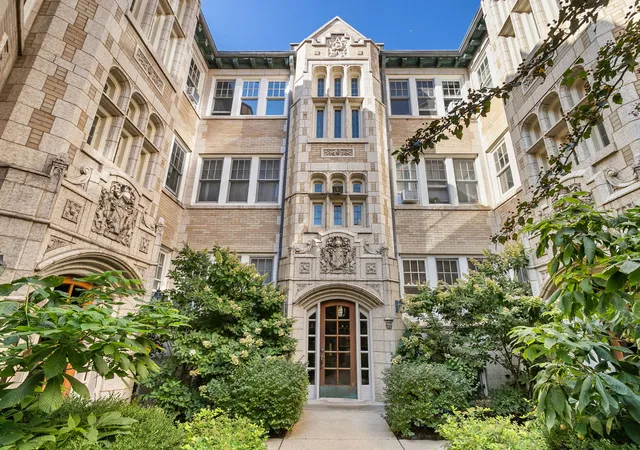 538-w-brompton-ave-1e-chicago-il-60657/hzid_1f505e0c