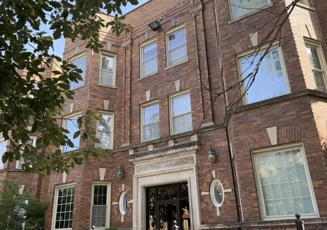 5743-s-calumet-ave-3n-chicago-il-60637/hzid_a6fbb0b2