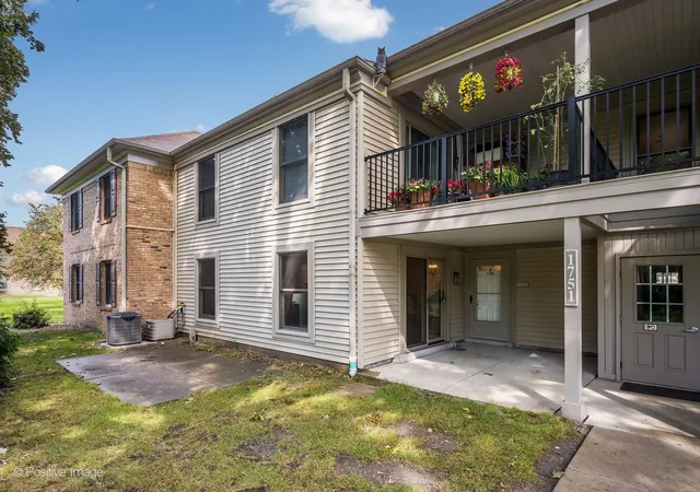 1751-sussex-walk-d-hoffman-estates-il-60169/hzid_5b0d658c