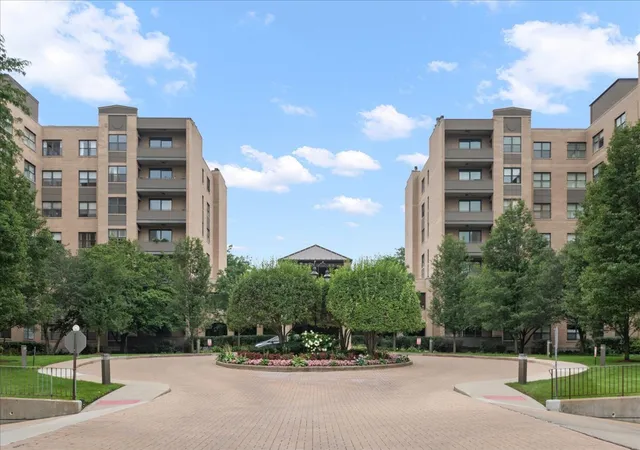 4545-w-touhy-ave-217w-lincolnwood-il-60712/hzid_55fb726a