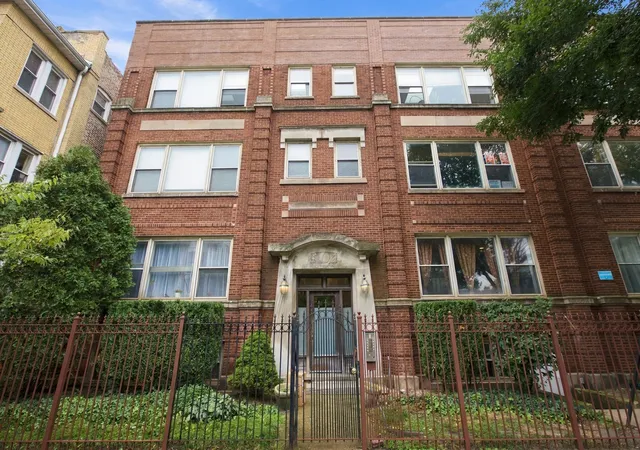 827-w-lawrence-ave-1s-chicago-il-60640/hzid_72a15540