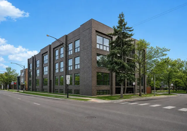 5830-n-lincoln-ave-2s-chicago-il-60659/hzid_1bc6612a