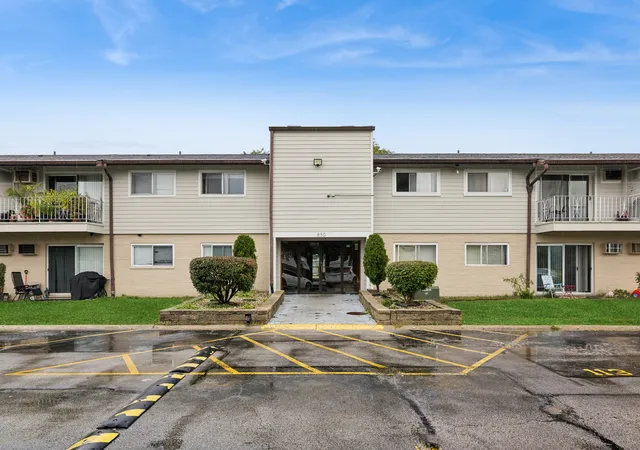 850-e-old-willow-rd-211-prospect-heights-il-60070/hzid_70de05a5