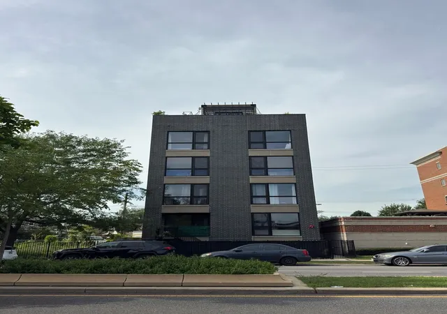 5914-n-lincoln-ave-2e-chicago-il-60659/hzid_73d53469