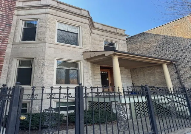3041-w-fullerton-ave-chicago-il-60647/hzid_b67df25f