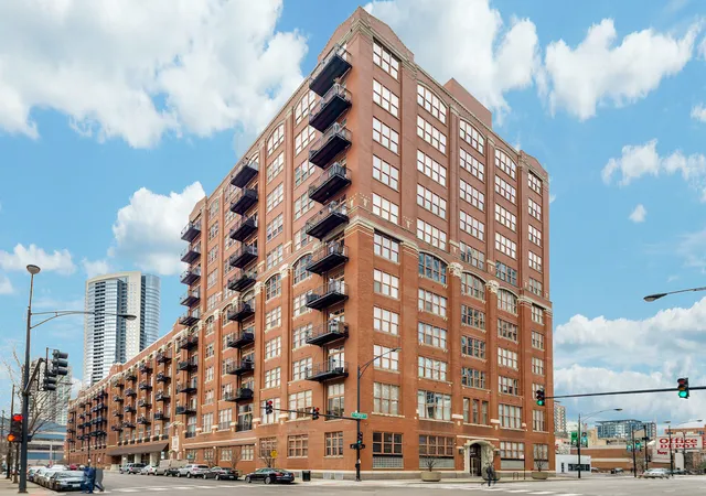 360-w-illinois-ave-2f-chicago-il-60654/hzid_96f478a6