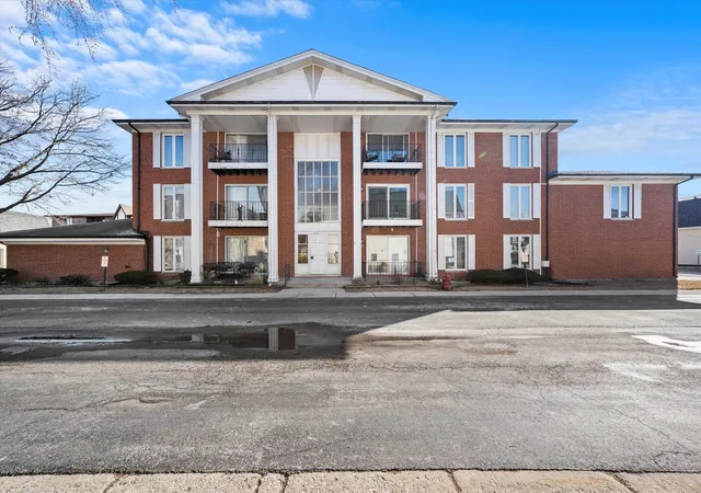 5721-circle-dr-304-oak-lawn-il-60453/hzid_8ffc3dc6