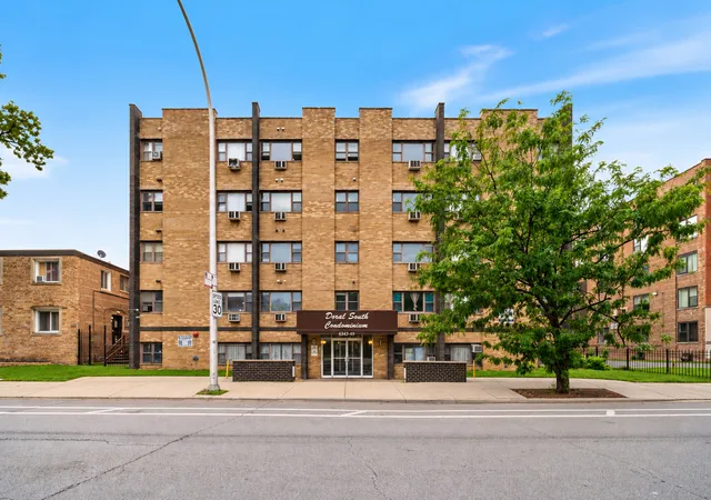 7854-s-south-shore-dr-502-chicago-il-60649/hzid_acb98665