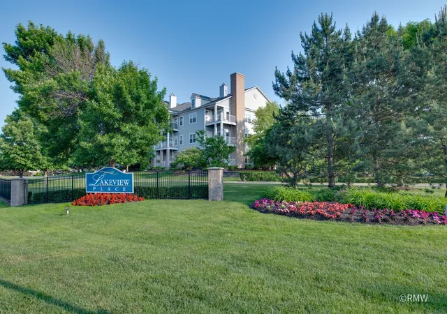 1275-w-lake-st-303-addison-il-60101/hzid_77b518cc