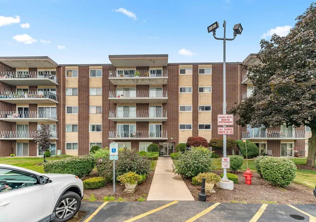 2900-maple-ave-18a-downers-grove-il-60515/hzid_158b8080