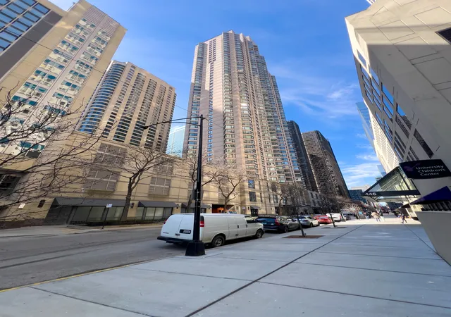 401-e-ontario-st-1609-chicago-il-60611/hzid_c57ae136