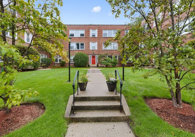 801-oakton-st-1-evanston-il-60202/hzid_124f2fe5
