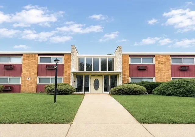 120a-collen-dr-123-lombard-il-60148/hzid_4f404588