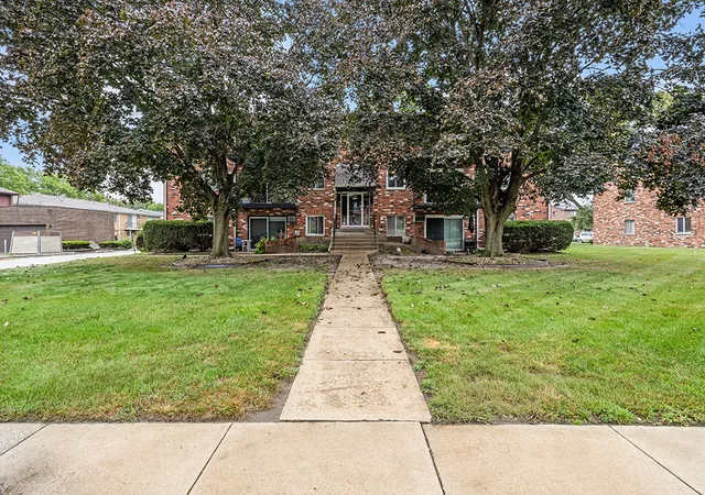 5703-128th-street-31-crestwood-il-60418/hzid_7ff9604b