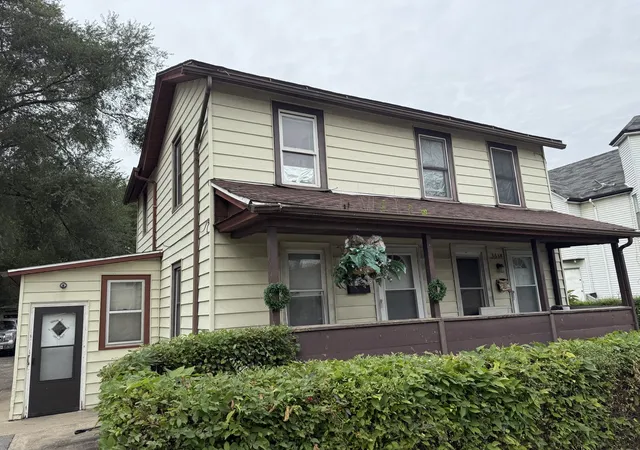 363-n-hickory-st-joliet-il-60435/hzid_9bc240f8