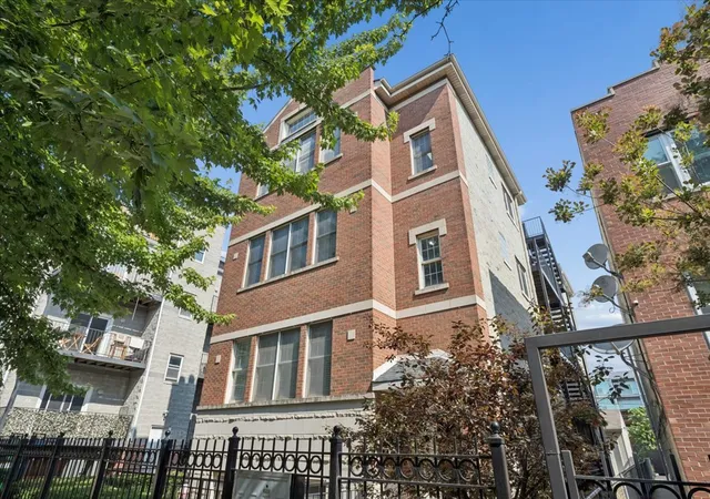 2446-w-homer-st-4-chicago-il-60647/hzid_5fd145f0