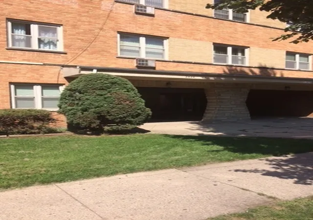 2420-w-berwyn-ave-304-chicago-il-60625/hzid_3286eb0e