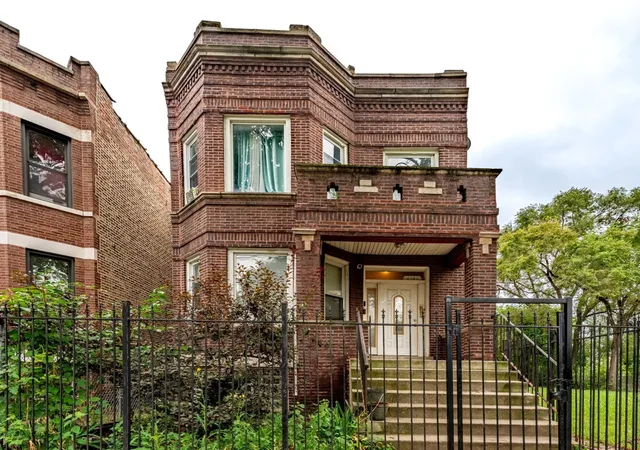 4141-w-monroe-st-chicago-il-60624/hzid_89e3de6b