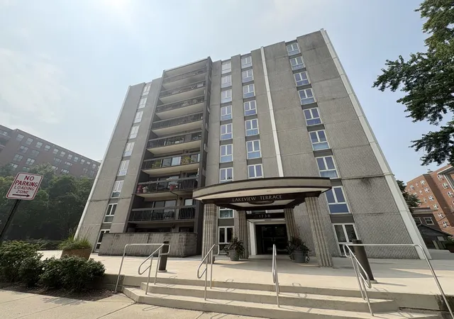 1738-chicago-ave-302-evanston-il-60201/hzid_b2f3a3a5