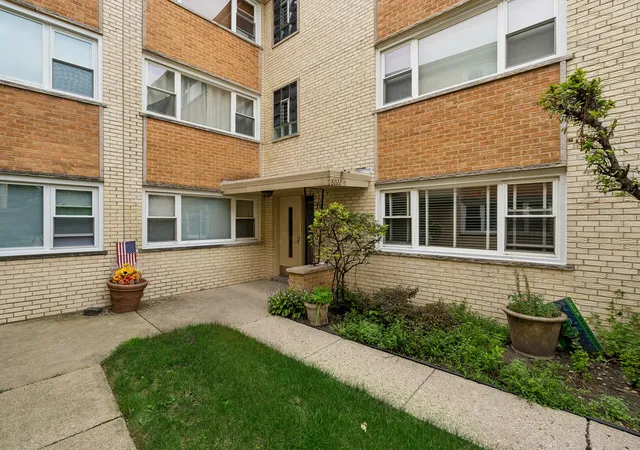 6022-n-avondale-ave-1s-chicago-il-60631/hzid_08aef2e0