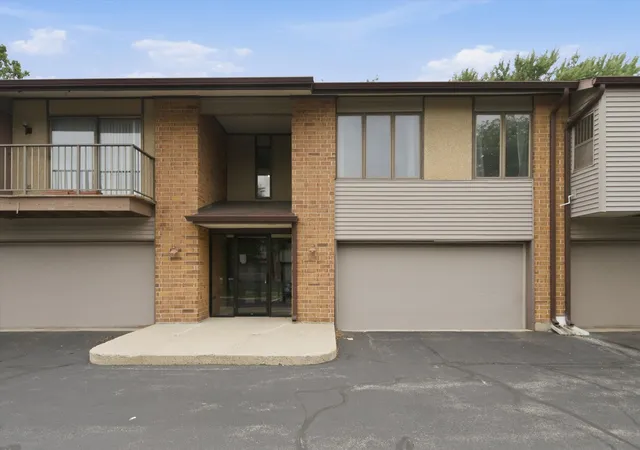 801-oakton-st-204-elk-grove-village-il-60007/hzid_3270f32c