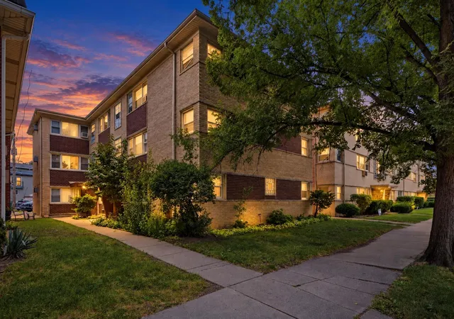 5547-w-higgins-ave-2a-chicago-il-60630/hzid_cac567b7