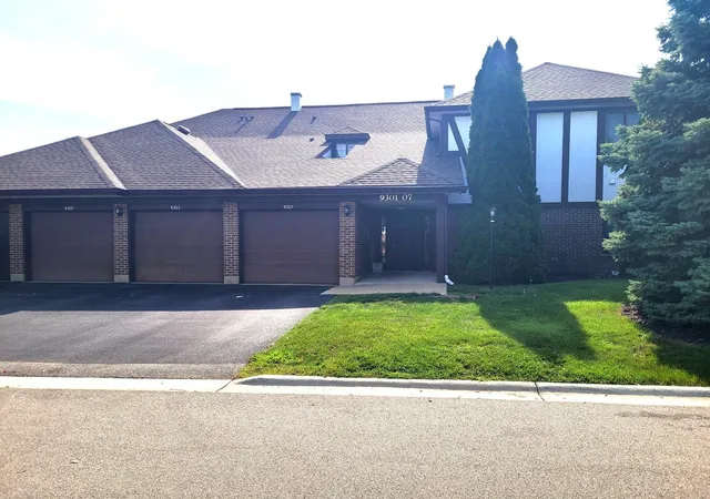 9303-montgomery-dr-154-orland-park-il-60462/hzid_b85d3bab