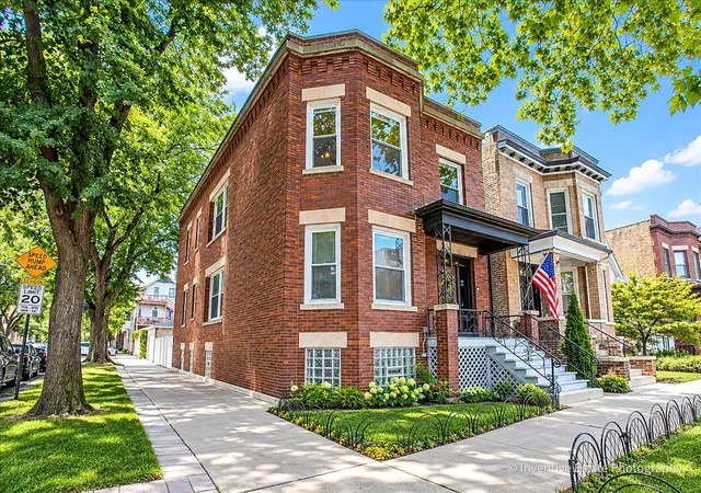 3657-n-hermitage-ave-chicago-il-60613/hzid_8ff698e0