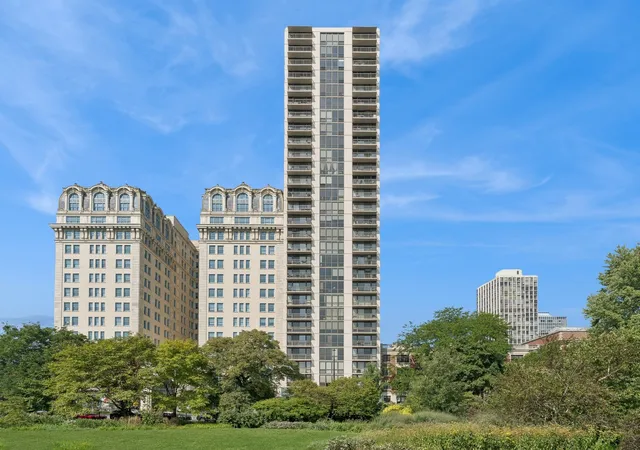 2314-n-lincoln-park-w-11s-chicago-il-60614/hzid_b37a47d8