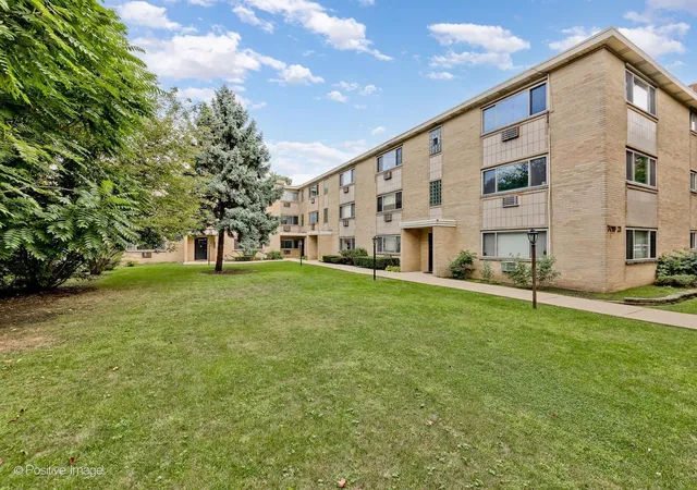 7021-n-ridge-blvd-1e-chicago-il-60645/hzid_a9d58af4