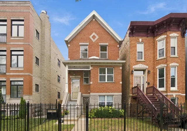 631-e-bowen-ave-chicago-il-60653/hzid_881ff6ad