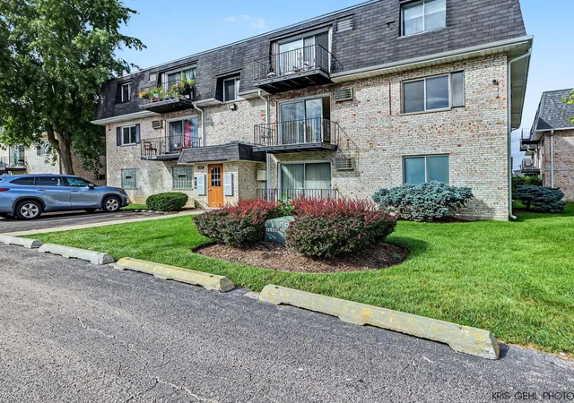 1319-n-baldwin-ct-2b-palatine-il-60074/hzid_33b4086d