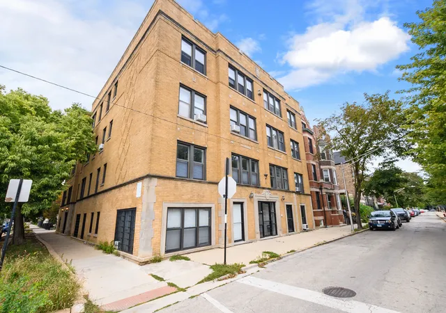 2130-n-oakley-ave-2-chicago-il-60647/hzid_3da87d78