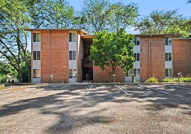 5811-oakwood-dr-b-lisle-il-60532/hzid_7822af91