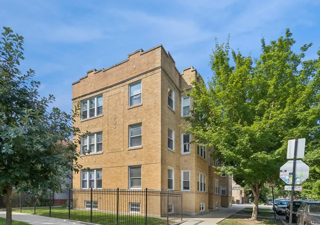3337-w-byron-st-1-chicago-il-60618/hzid_2662dcce