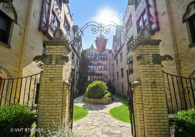 5653-n-spaulding-ave-3e-chicago-il-60659/hzid_6e0be5e3