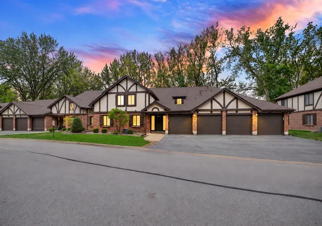 8225-willow-dr-45b-palos-hills-il-60465/hzid_9363fae8