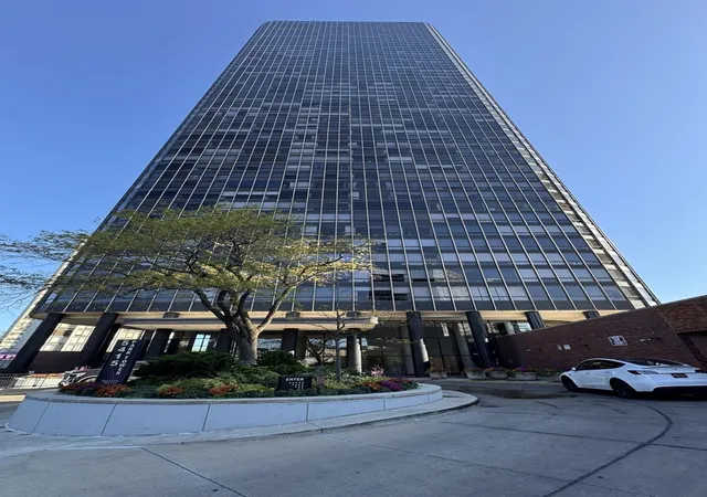 5415-n-sheridan-rd-812-chicago-il-60640/hzid_bf7f63c2