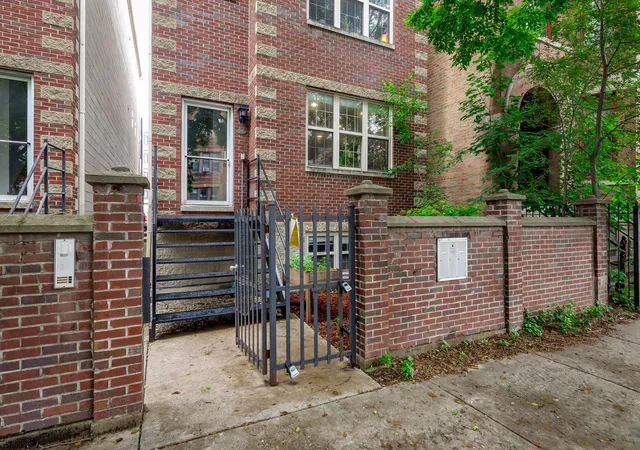 2710-w-haddon-ave-1-chicago-il-60622/hzid_7cb4e004