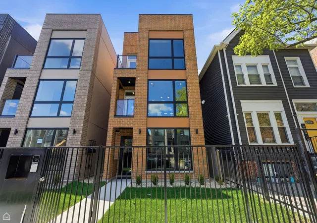 4132-s-calumet-ave-201-chicago-il-60653/hzid_9c71f0c9