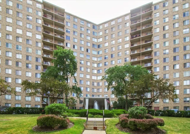 6833-n-kedzie-ave-914-chicago-il-60645/hzid_6a9d51fc