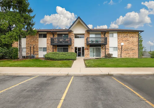 5-kingery-quarter-5-104-willowbrook-il-60527/hzid_d708c001