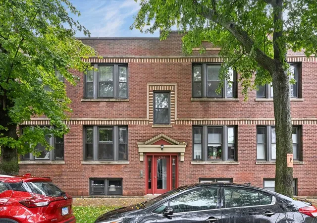 2920-w-berteau-ave-2-chicago-il-60618/hzid_f3eca2e6