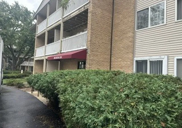 940-beau-dr-209-des-plaines-il-60016/hzid_e2aba7ce