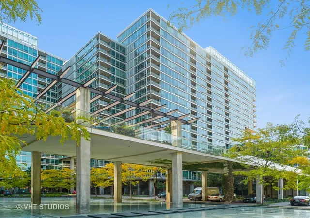 9655-woods-dr-707-skokie-il-60077/hzid_5cad3b13